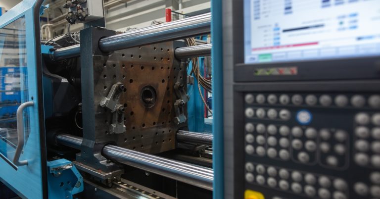 Plastic Injection Molding Machine: Precision Technology for Scalable Plastic Manufacturing